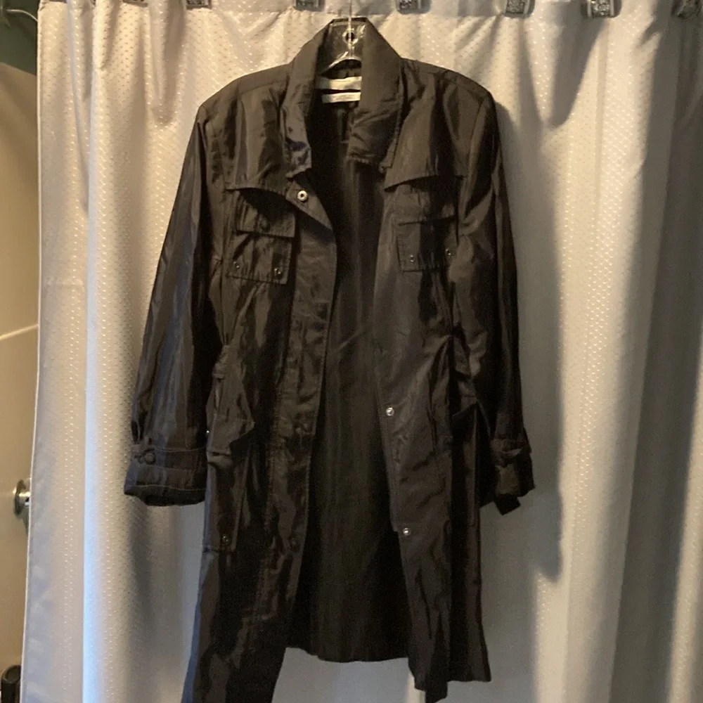 Woman’s Perry ELLIS portfolio rain jacket - Picture 4 of 4